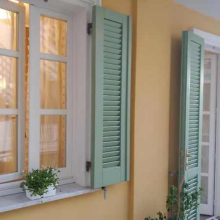 Tiny Oda ve Kahvaltı 3*