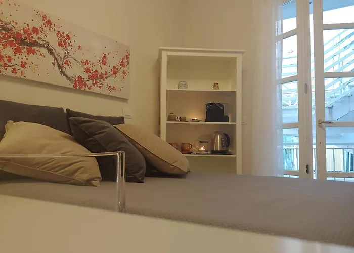 Tiny Bed & Breakfast